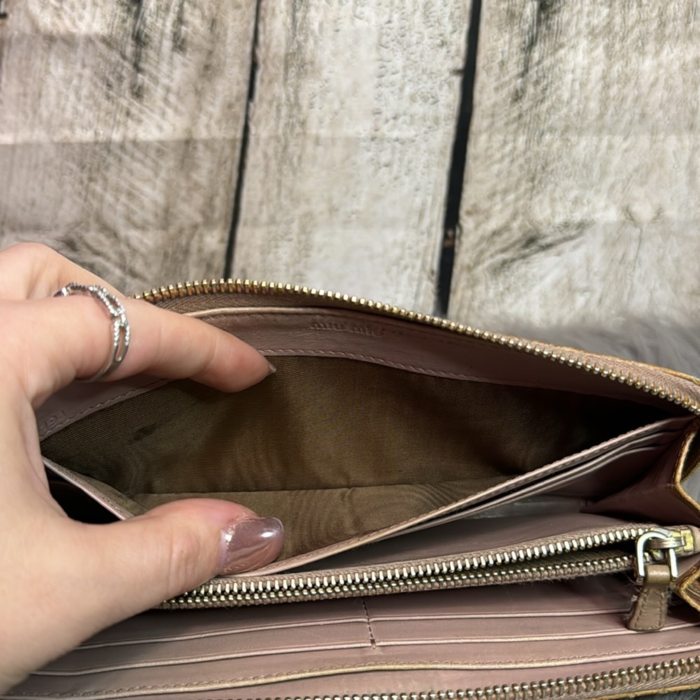 MIU MIU - 3/4 Zip Wallet - Picture 12 of 12